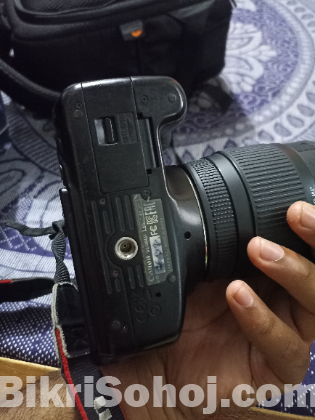 Canon 600d body r 75/300 lens